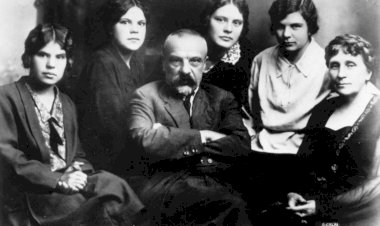 Выпуск сороковой. ВАСИЛИЙ ПРОХОРОВИЧ ГОРЯЧКИН