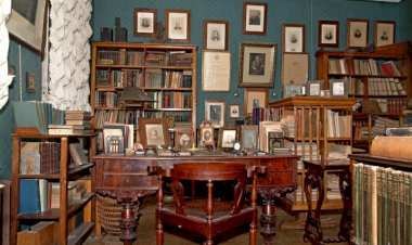 Выпуск сорок шестой.  ДОМ В РОМАНОВОМ ПЕРЕУЛКЕ